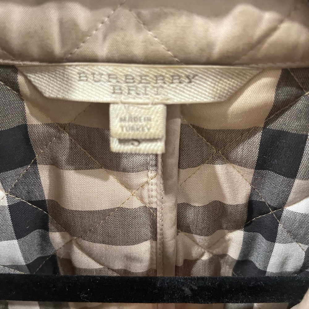 Burberry quilted jacket - Picture 3 of 9